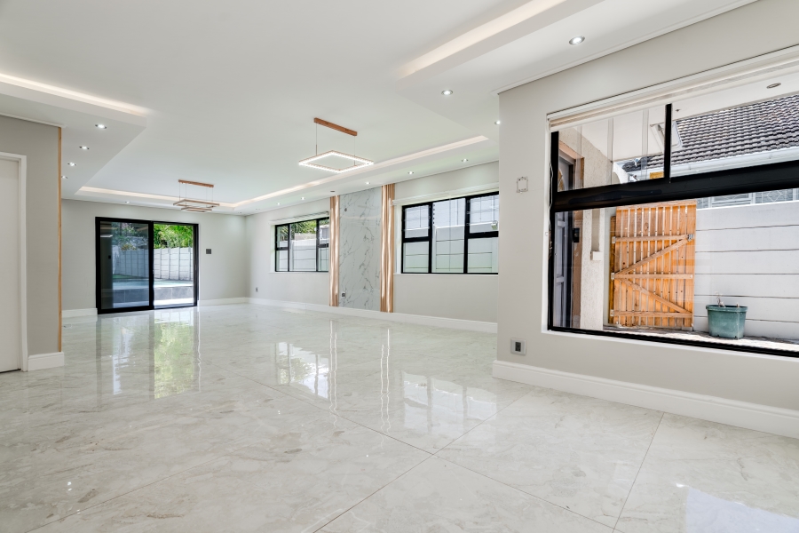 3 Bedroom Property for Sale in Rondebosch Park Estate Western Cape